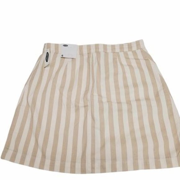 Old Navy Skirt - Picture 2 of 6